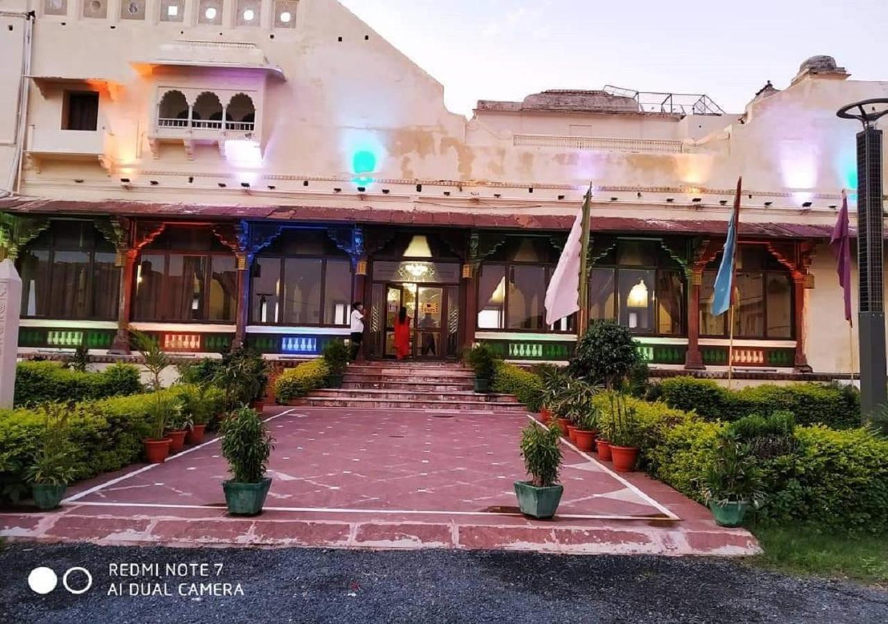 Mpt Sheesh Mahal, Orchha Hotell Eksteriør bilde