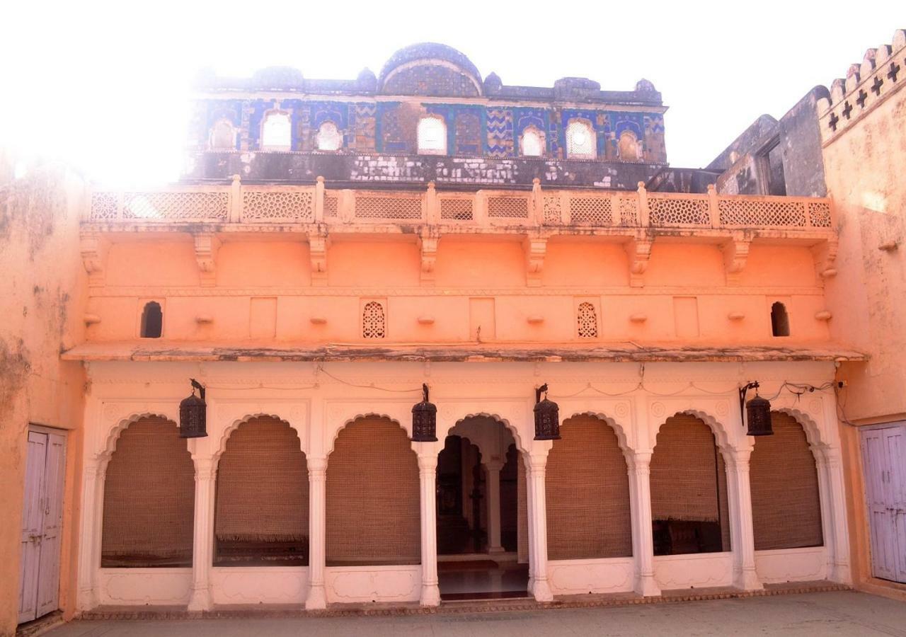 Mpt Sheesh Mahal, Orchha Hotell Eksteriør bilde